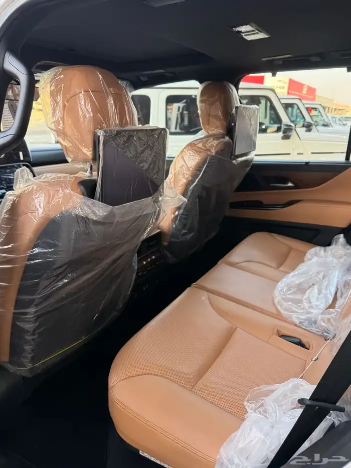 لكزس LX600 2023 عداد 22 الف BB بنزين خليجي 15