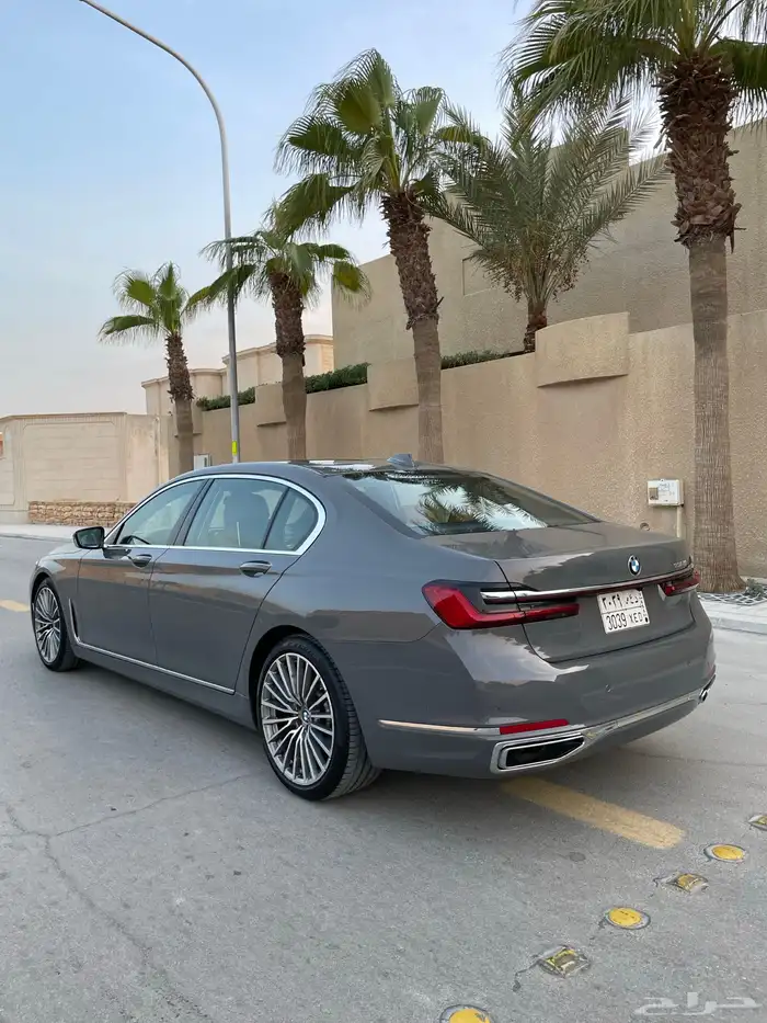 بي ام 730 2020 بحالة الوكالة نظيف جدا ( الناغي ) 11