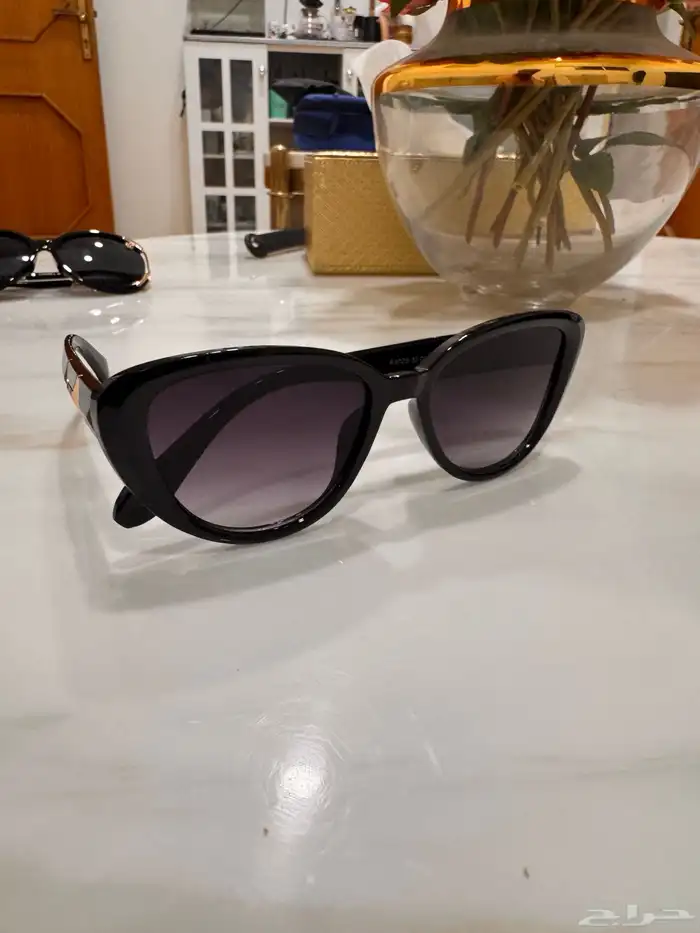 نظارات شمسيه 18