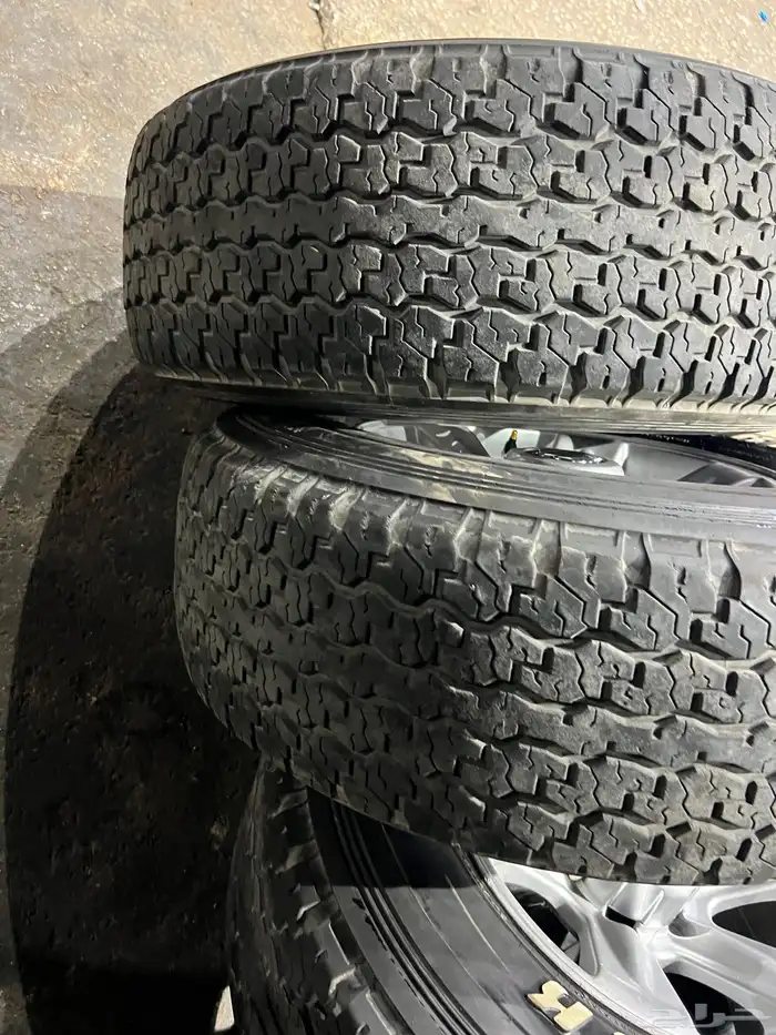 جنوط نيسان فتك جيب مقاس 16 صيني مع كفرات دنلوب نضيف تاريخ22 30