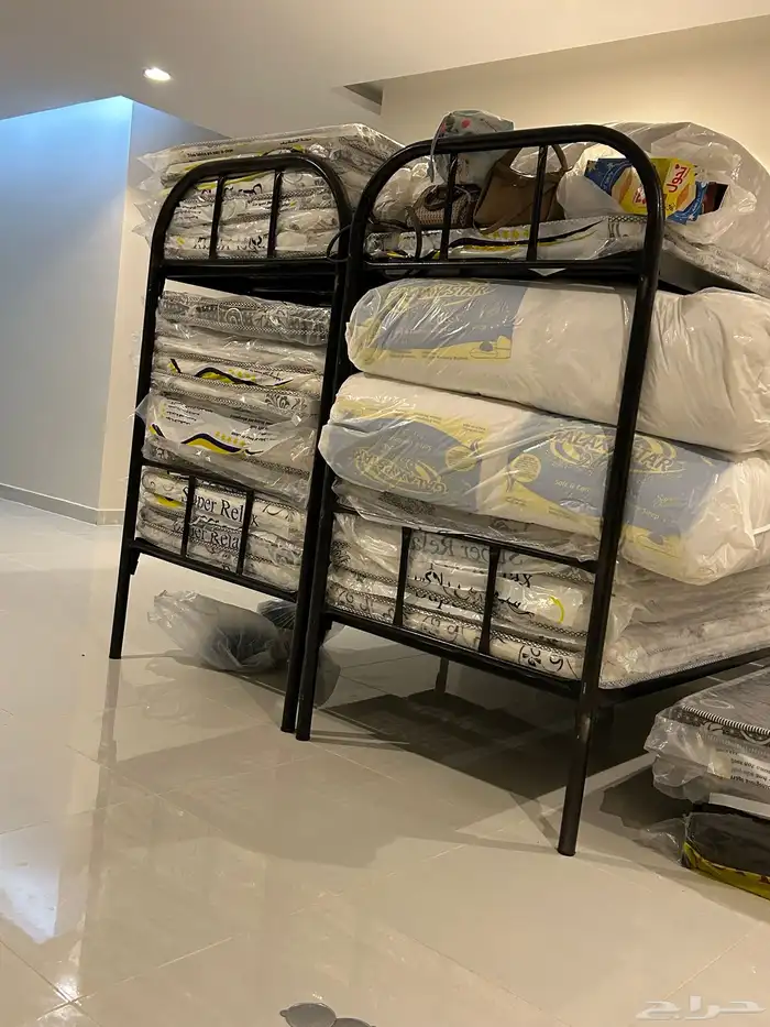 سترحه للإيجار اربع غرف وثلاث حمامات وصلاتين وحوش 2