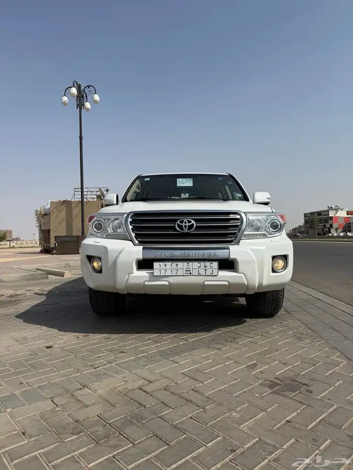 جيب جكسار 2014 فل كامل 8 سلندر سعودي شد بلد الدفعه الاخيره 0