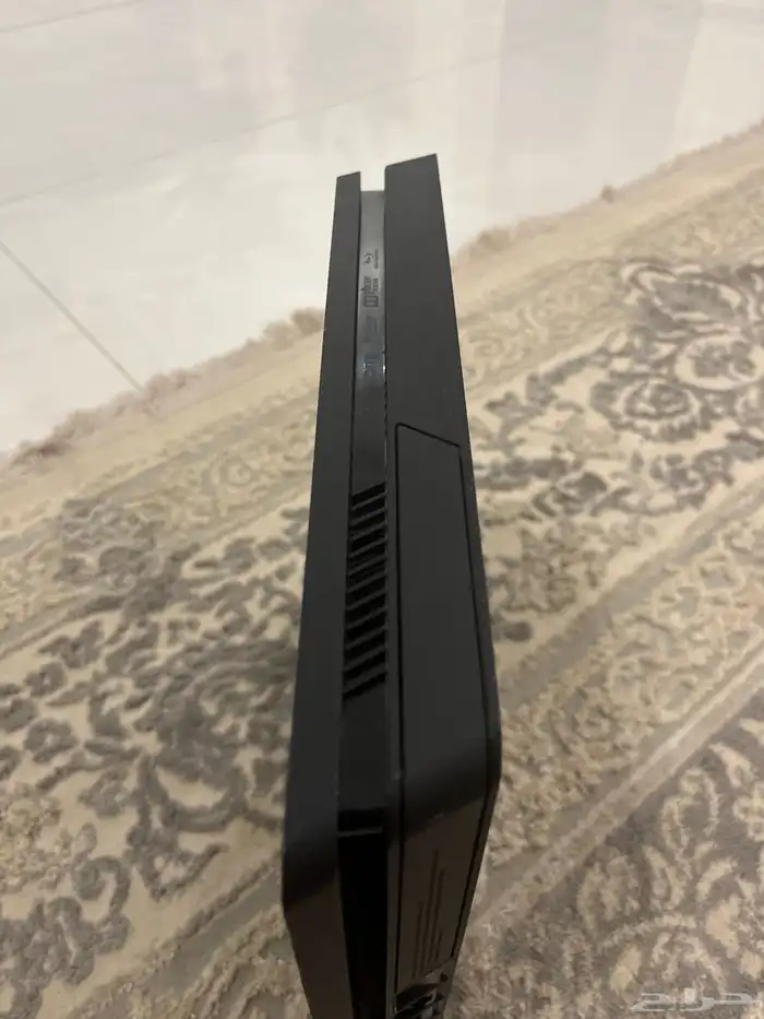 سوني 4 سليم جديد ما انفك ولا قد راح المحل ل تصليح غرض 2