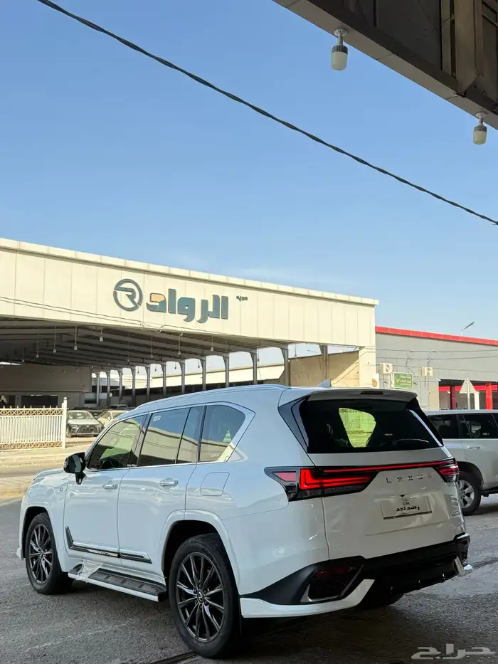 لكزس LX600 2024 عداد 50 الف وارد الساير اف سبورت 5