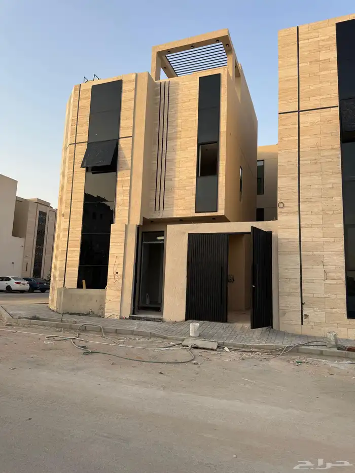 فيلا للبيع بحي المهدية بالرياض 0