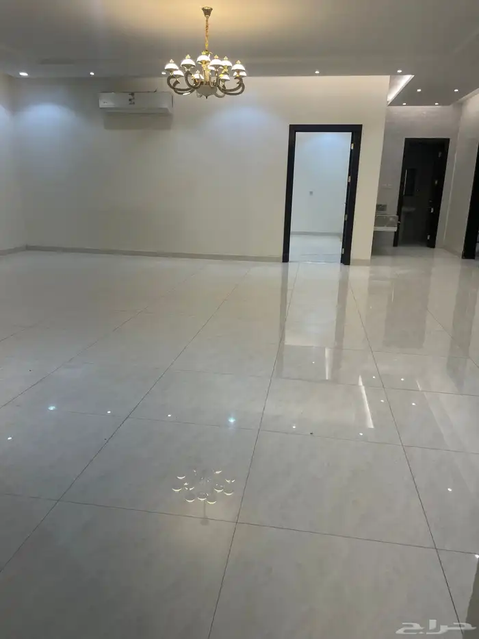 فيلا فاخره للايجار في حي النهضة خلف لولو 5