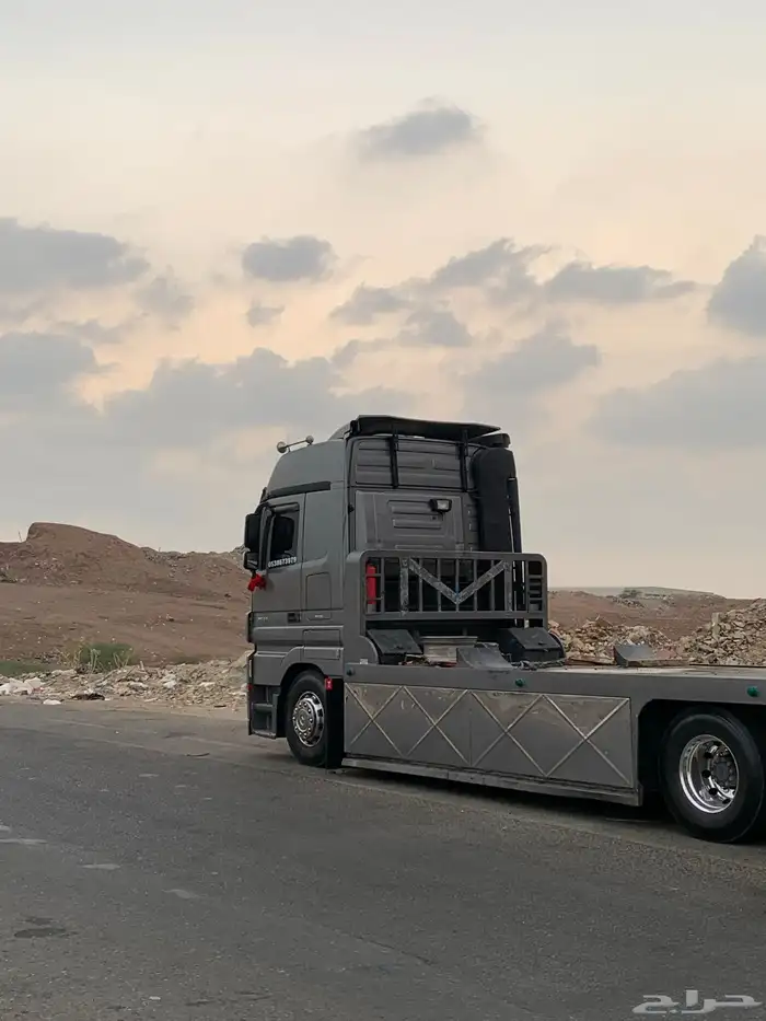 متوجد في الطائف سطحه مسكس تحمل سيارتين 0