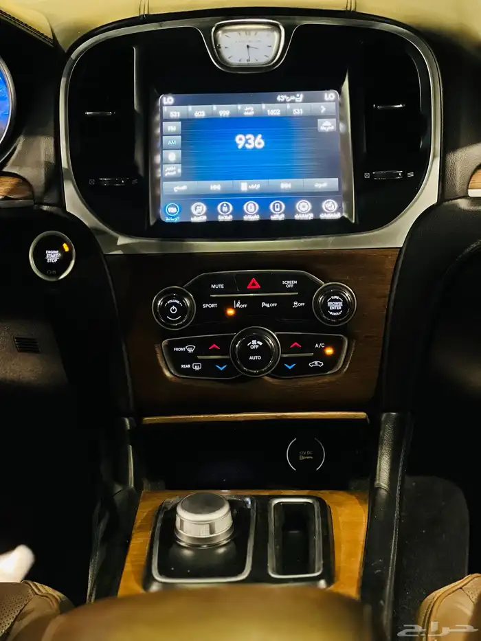 كرايزلر 2021 C300 V6 فل (بحالة ممتازة) 9
