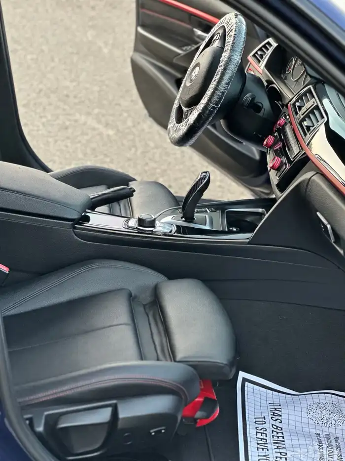 غاية فالنظافة للمستخدم BMW320 2016 12
