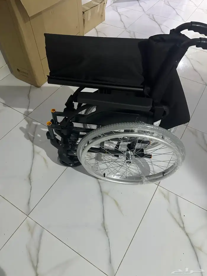 عربيه طبيه جديده بي الكرتون 3