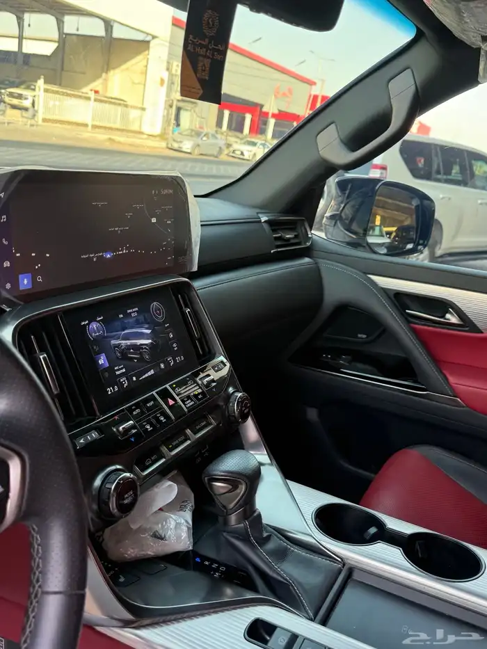 لكزس LX600 2024 عداد 50 الف وارد الساير اف سبورت 13