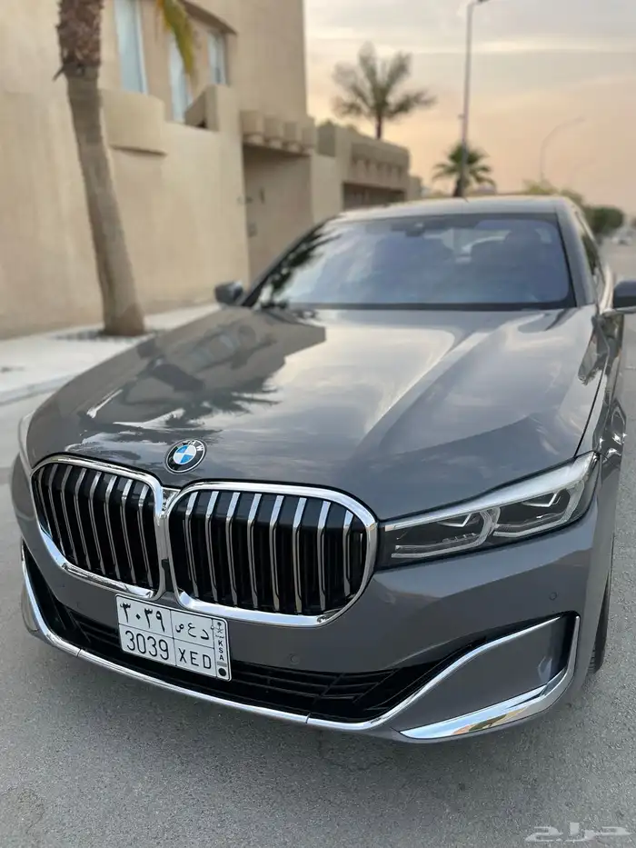 بي ام 730 2020 بحالة الوكالة نظيف جدا ( الناغي ) 4