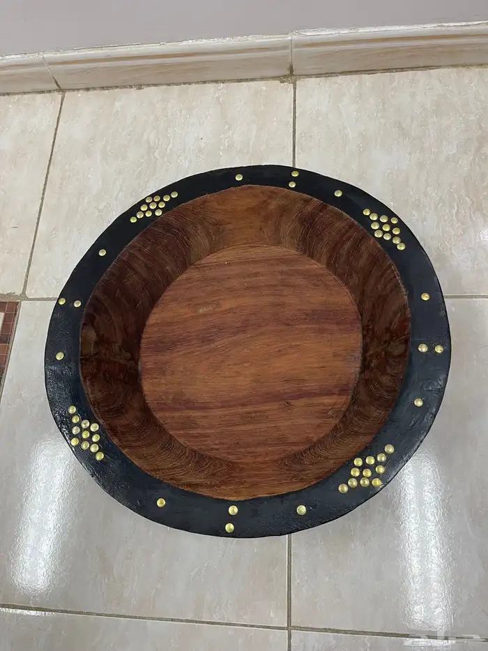 صحفه غرب قديمه ونظيفه جدا 0