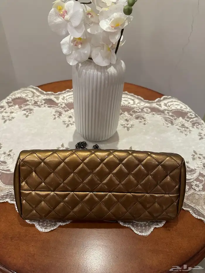 شنطة شانيل ذهبي 3