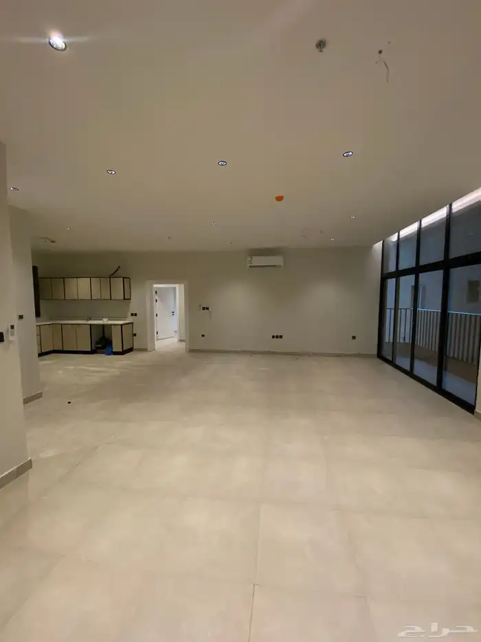 شقة سكنية للايجار بحي الحمراء الخبر 0