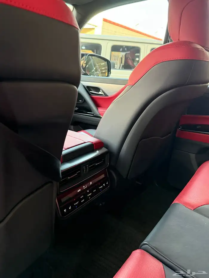 لكزس LX600 2024 عداد 25 الف وارد قطر فل بنزين 17