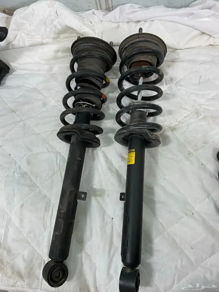 قطع غيار لكزس GS من 2005 إلى 2011 24