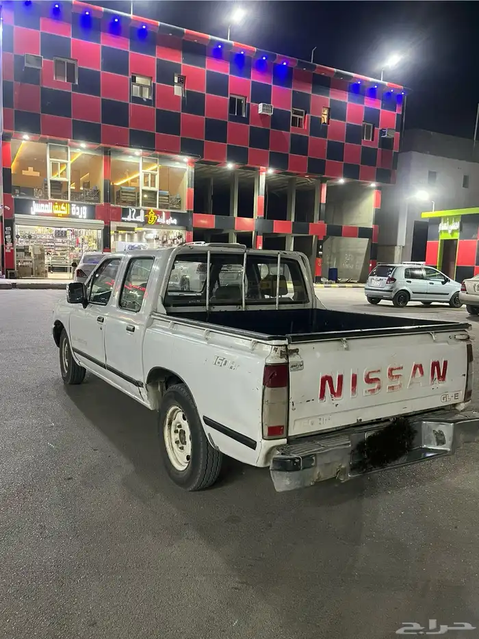للبيع دادسون نيسان غمارتين 2003 مطوف 10 اقبل بدل سياره صغيره 0