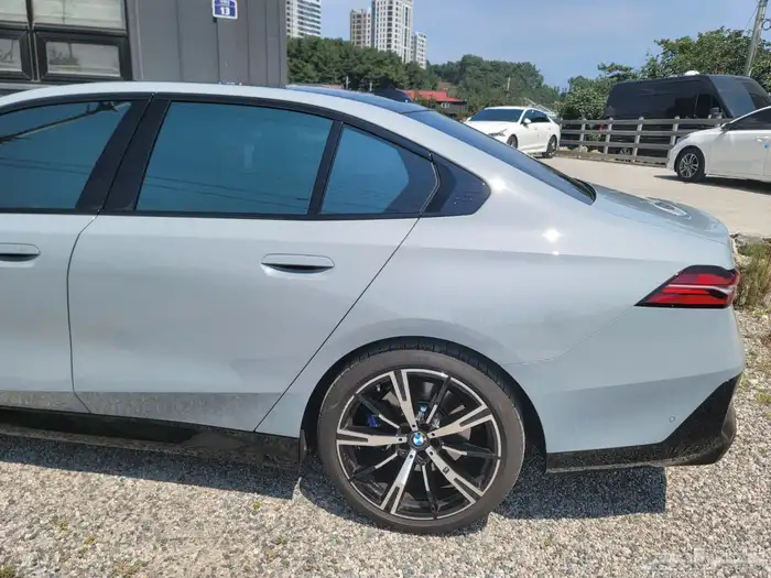 بي ام دبليو 530i M KIT 2024 7