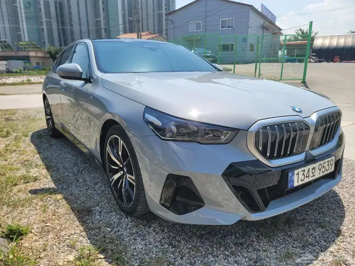 بي ام دبليو 530i M KIT 2024 11