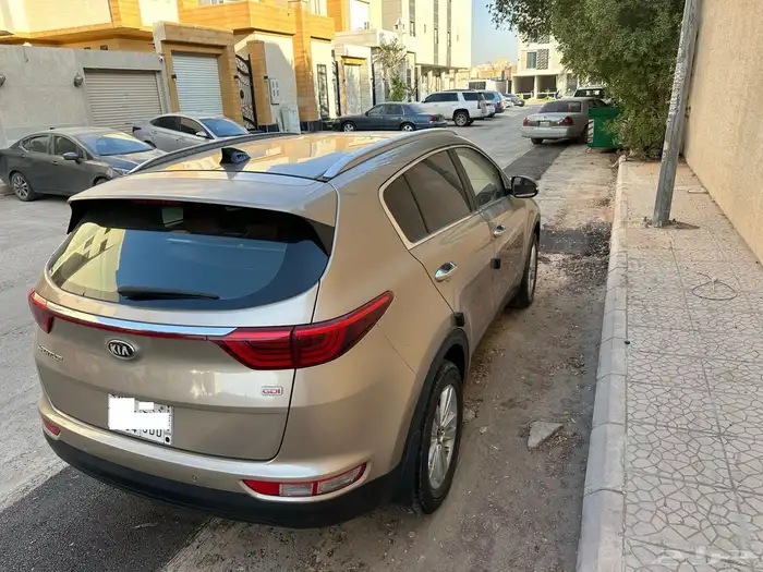 سبورتاج 1600cc بانوراما وكاله بالكامل ممشي قليل 100 الف 1