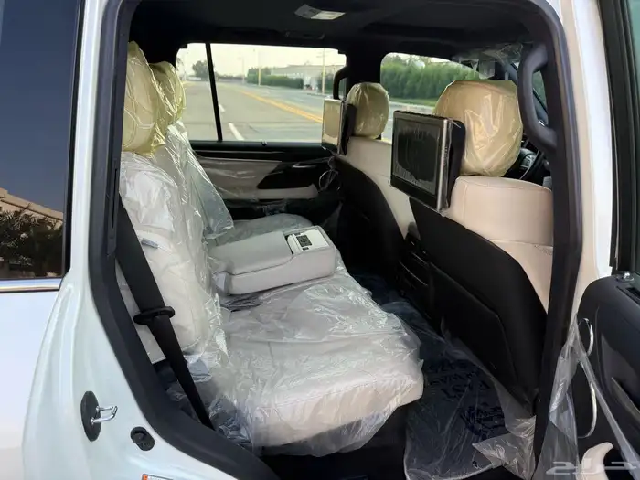لكزس LX570 فل كامل سبورت مخزن 2019 3