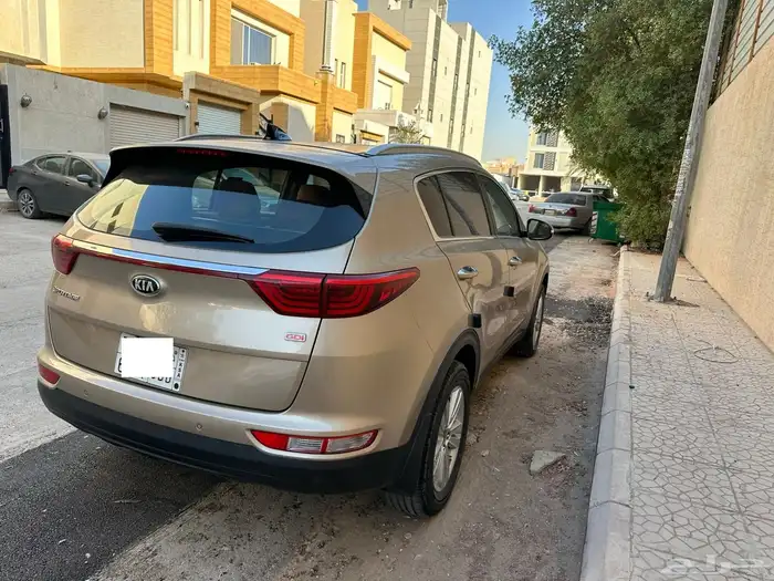 سبورتاج 1600cc بانوراما وكاله بالكامل ممشي قليل 100 الف 8