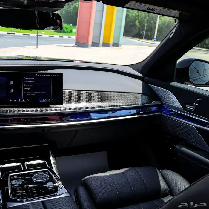 في الامارات 2025 BMW 760i GREY 12
