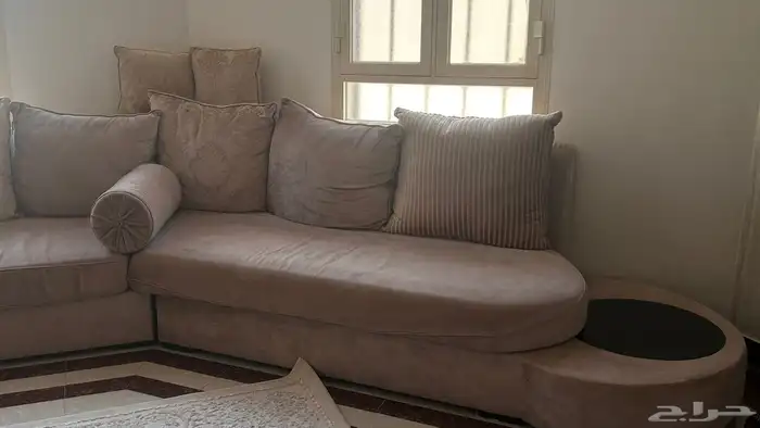 للبيع كنب نظيف 0