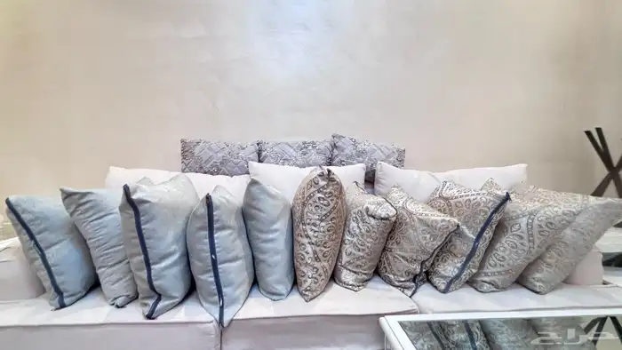 أريكه نضيف اخو الجديد مع مخداته انسام ب 1500 و نطلب الزود 3