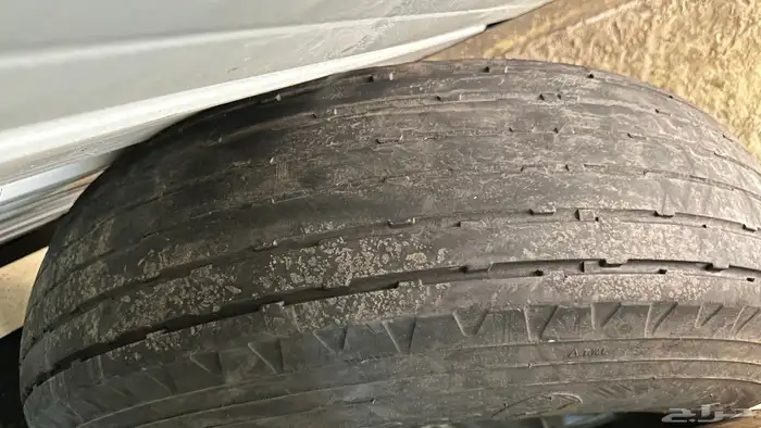 جنوط كويتي نظيفه وعليها بوالين تاريخ 24 شبه منتهيه 4