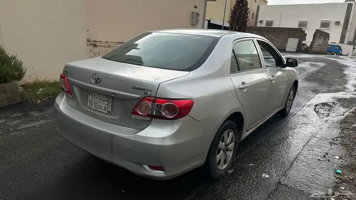 كرولا 2012 xLi 2