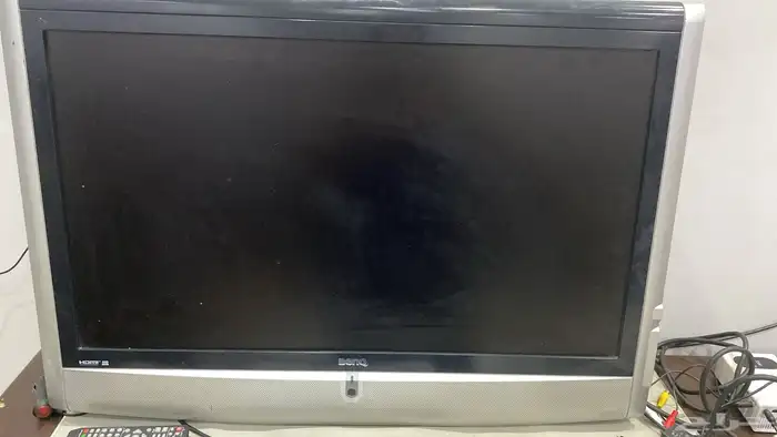 يوجد عندي شاشات وحده قيمنك والثانيه شاشه سوني وكوله 2