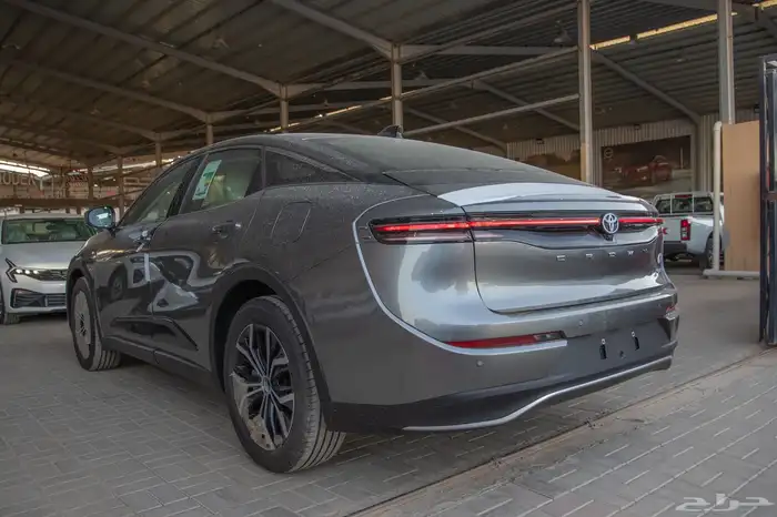 تويوتا كراون بريموم 2025 49