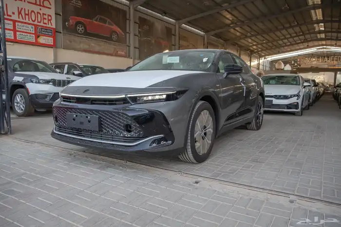 تويوتا كراون بريموم 2025 3