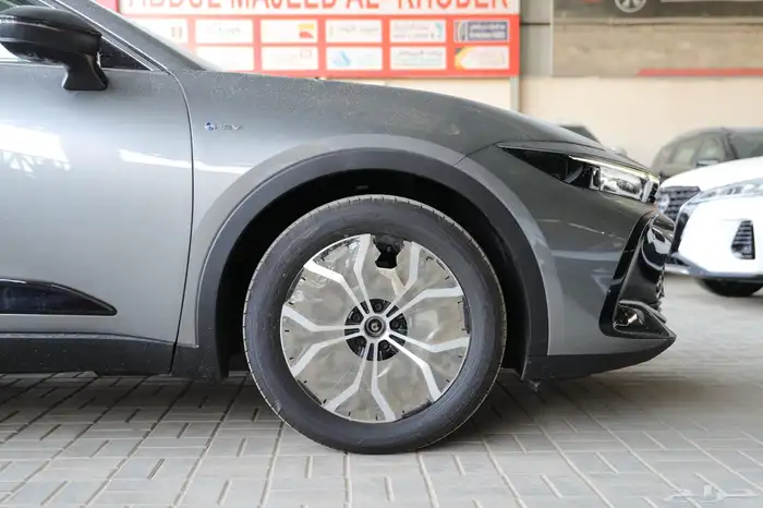 تويوتا كراون بريموم 2025 42