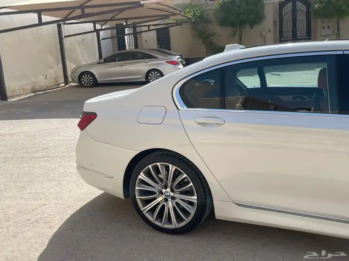 BMW 740LI ناغي 2020 صيانه وكاله 26