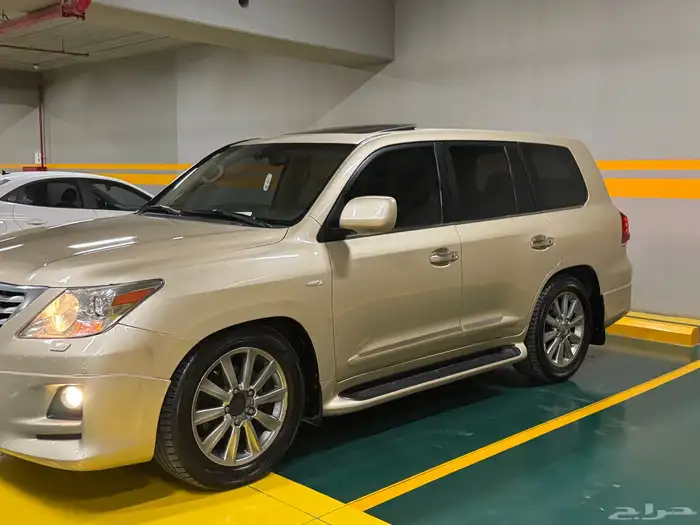 جيب لكزس LX570 2010 فل كامل DD 2
