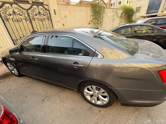 فورد تورس 2011 بحالة ممتازة 3