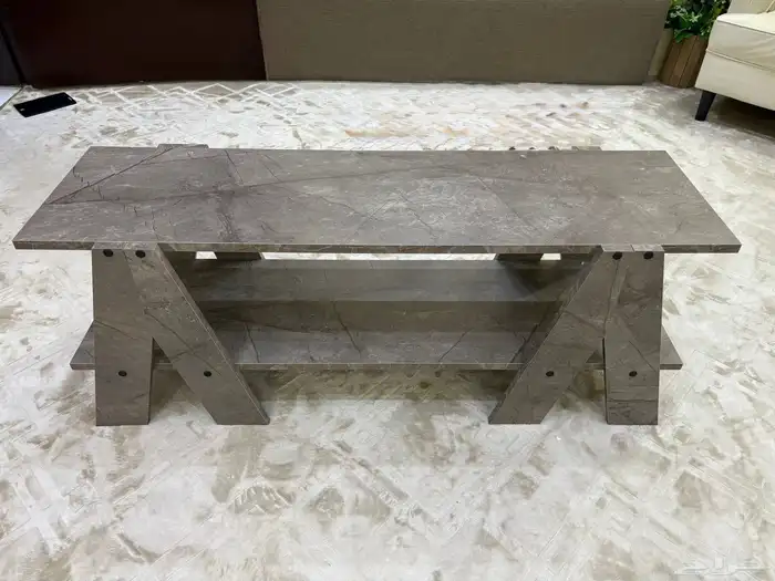 طاولة تلفزيون او تقديم 1