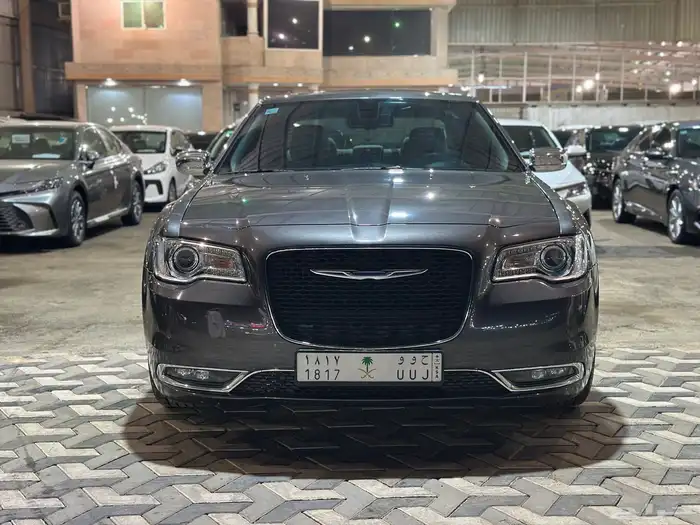 كرايسلر 2022 C300 ليمتد شبه الجديد 1