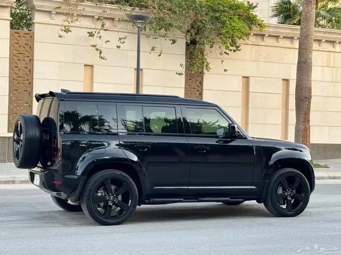 لاند روفر ديفندر P400 موديل 2023 تشيكات وكاله تحت الضمان 21