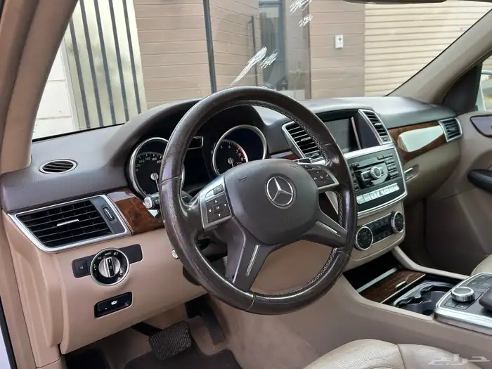 جيب مرسيدس ML400 موديل 2015 بحالة ممتازة (جدة) 8