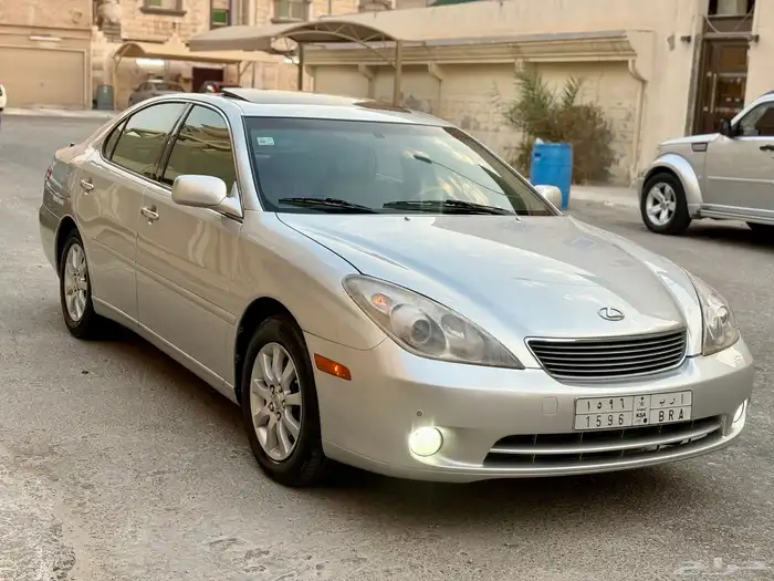 لكزس اي اس 300 عبد اللطيف جميل 0