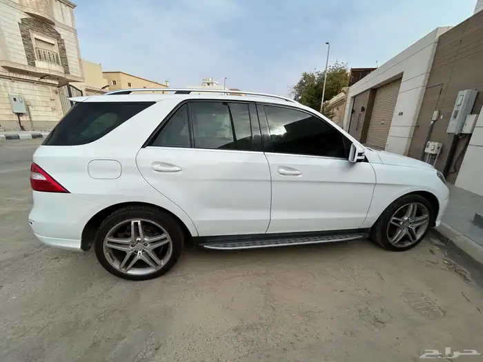 جيب مرسيدس ML400 موديل 2015 بحالة ممتازة (جدة) 2
