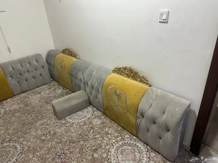 للبيع اثاث 1
