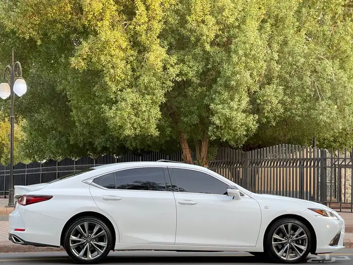 لكزس-ES350-2020(ممشي75الف)اف سبورت 12