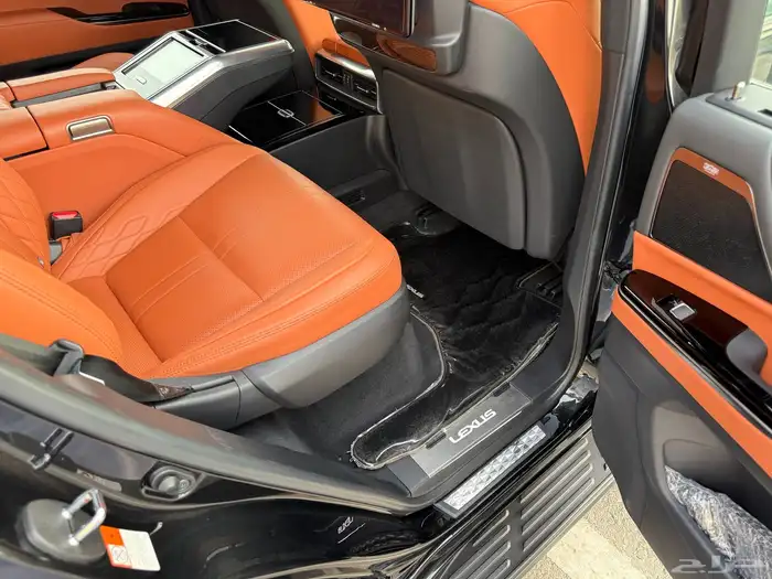 جيب لكزس LX600 2022 VIP - سعودي ضمان وصيانه مجانيه 22