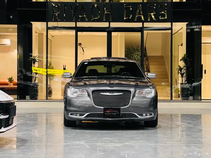 كرايزلر 2021 C300 V6 فل (بحالة ممتازة) 1