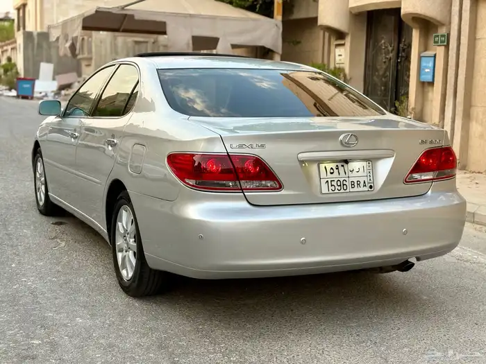 لكزس اي اس 300 عبد اللطيف جميل 13